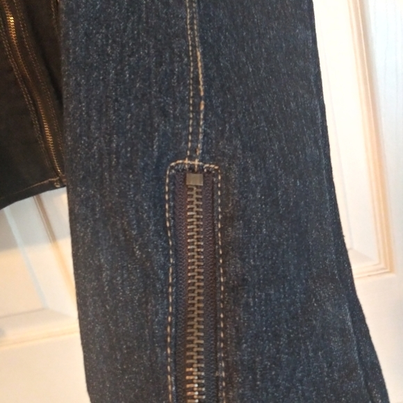 Jacket - Picture 4 of 6